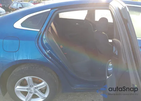 2019 Chevrolet Malibu 1Ls z USA, uszkodzony, nr VIN 1G1ZB5ST2KF144311